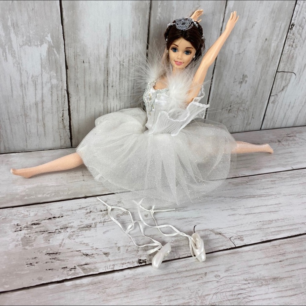 Barbie swan queen in swan lake 1998